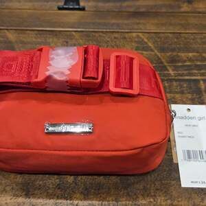 Madden Girl Solid Fanny Pack - Red